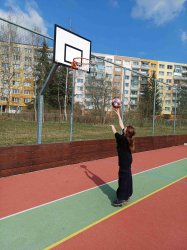 OPIČÁCI - SPORTUJEME NA HŘIŠTI - BŘEZEN 24-25